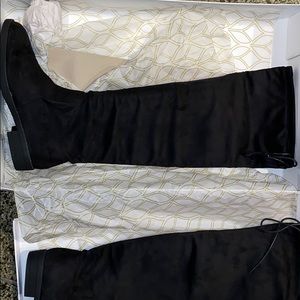 BRAND NEW, Never worn over the knee suede Boots
